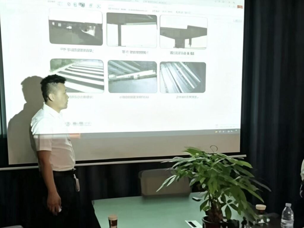 Uzbek Client from Tashkent Visits Shinedon: Sunroom & Door/Window Product Inspect Shinedon CEO introduces sunroom and door/window material performance to Uzbek client