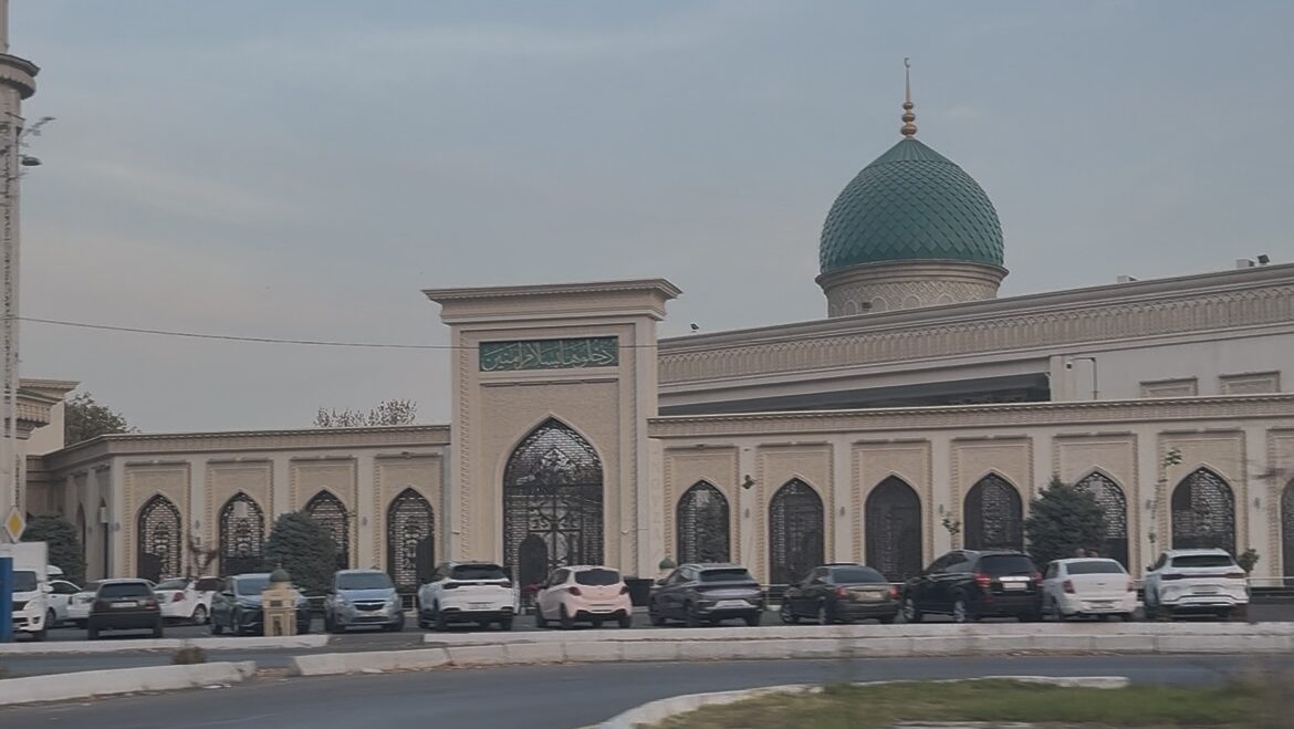 Shinedon CTO Leads Tashkent Sunroom On-Site Survey Shinedon CTO Leads Tashkent Sunroom On-Site Survey