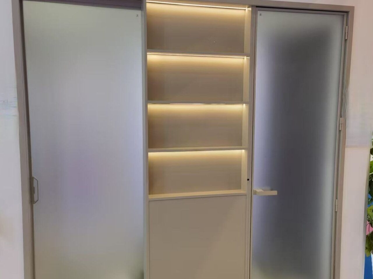sliding door